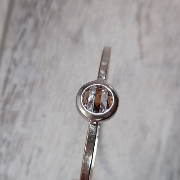 Henri Bendel Bangle - Picture 6 of 6